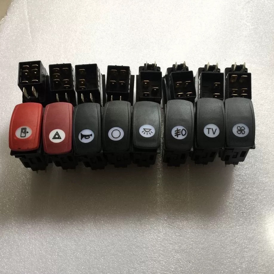 宇通E6E8E10E12副厂翘板