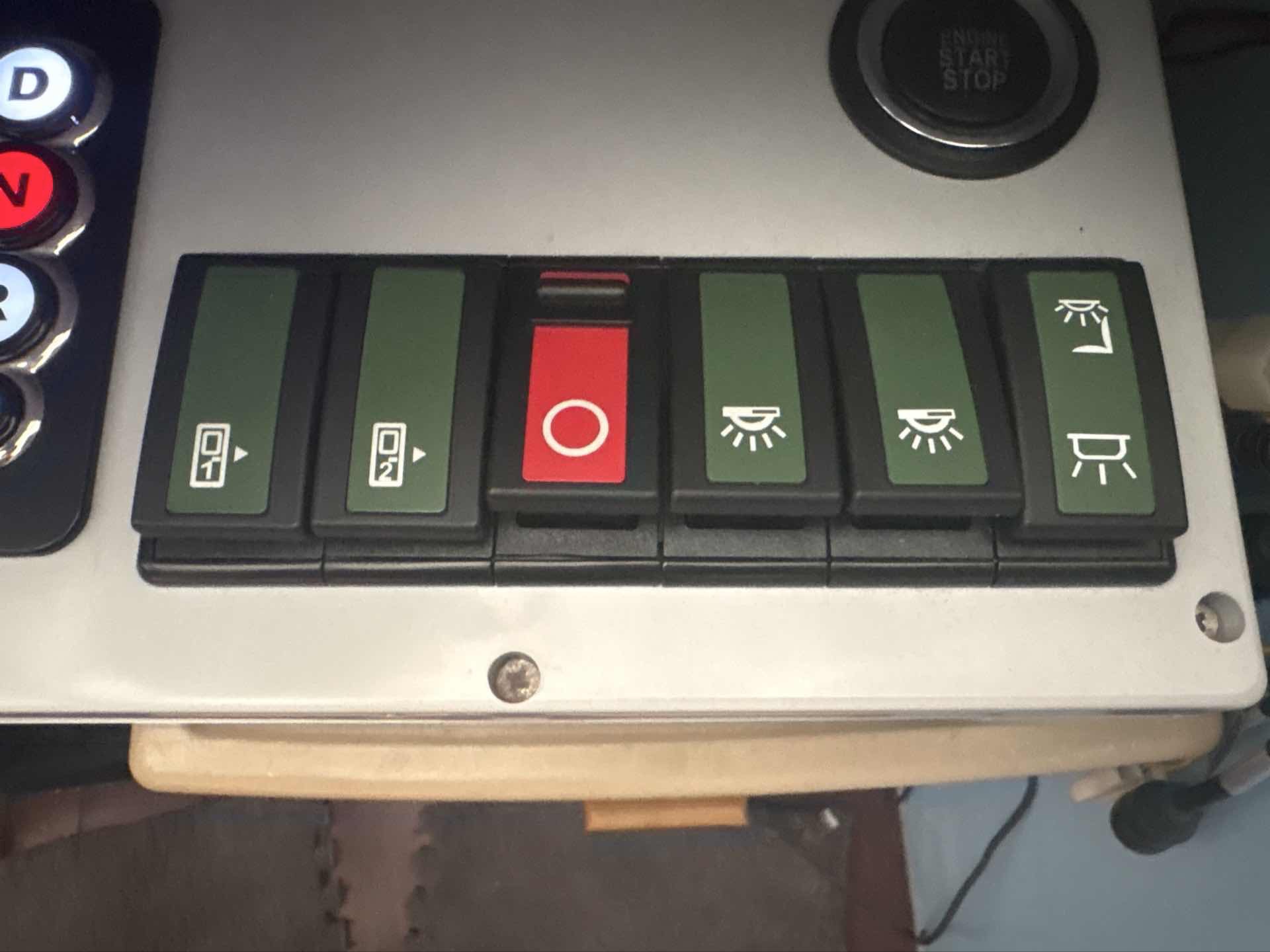 上海申沃白金刚申沃9系S2YS2Z混动纯电原厂翘板开关